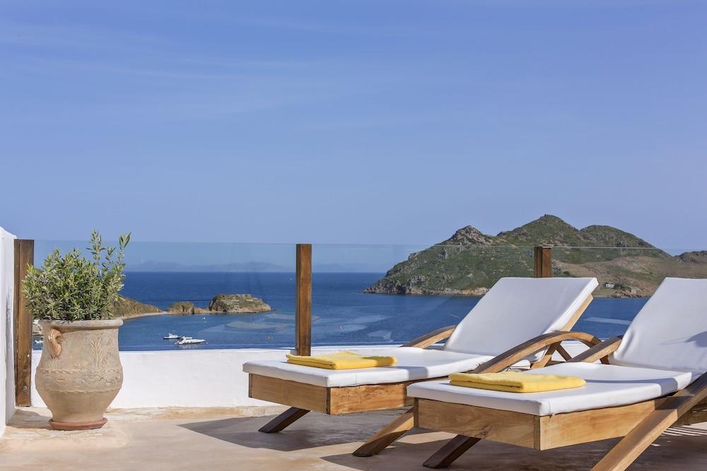 The Petra, Small Luxury Hotels Of The World Grikos Bay  Exterior photo